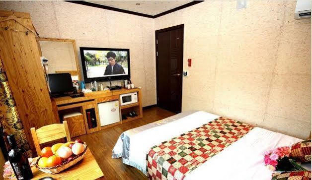 Gung Hotel Jeonju Exterior photo