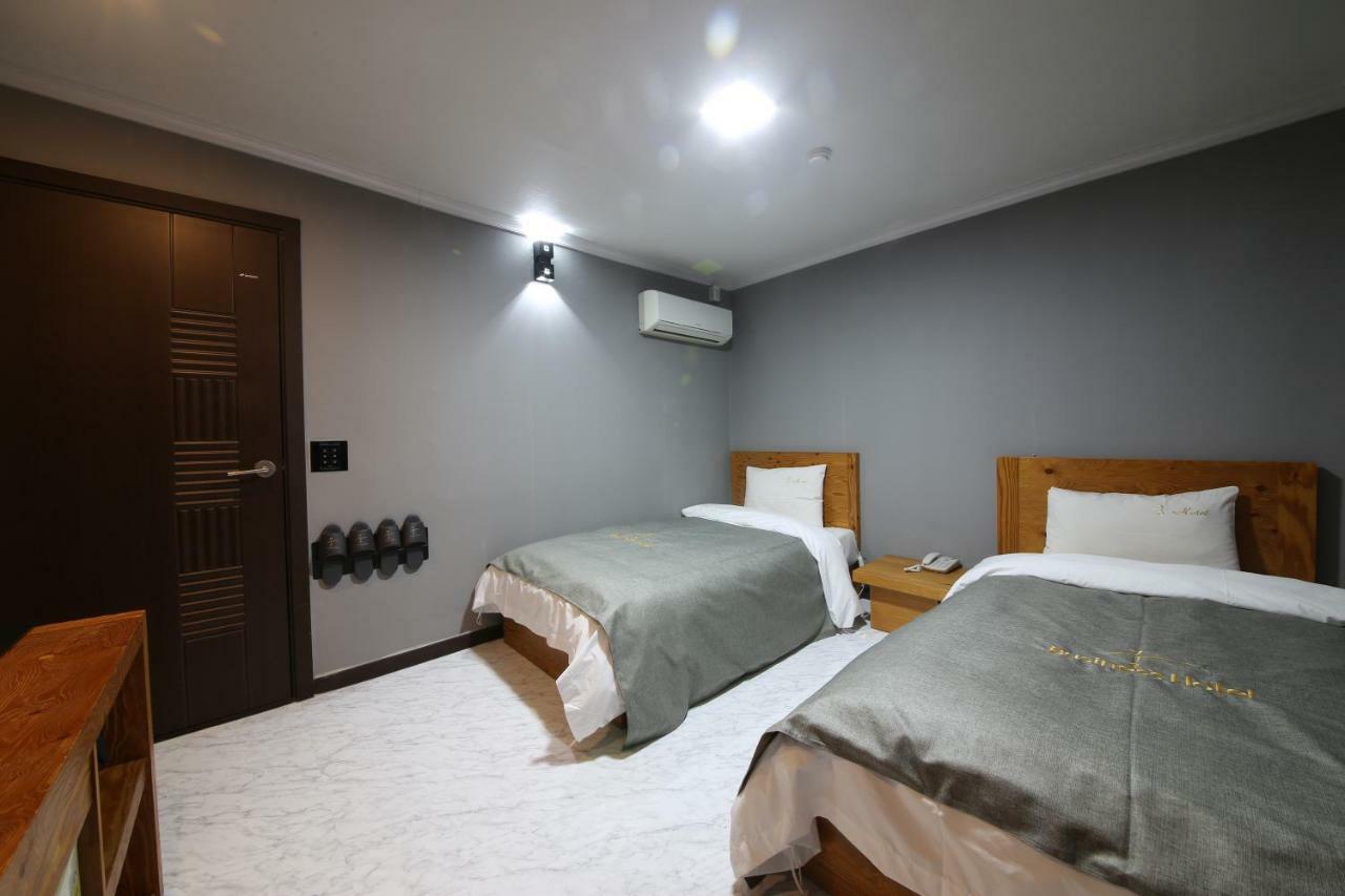 Gung Hotel Jeonju Exterior photo