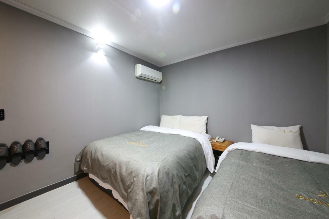 Gung Hotel Jeonju Exterior photo